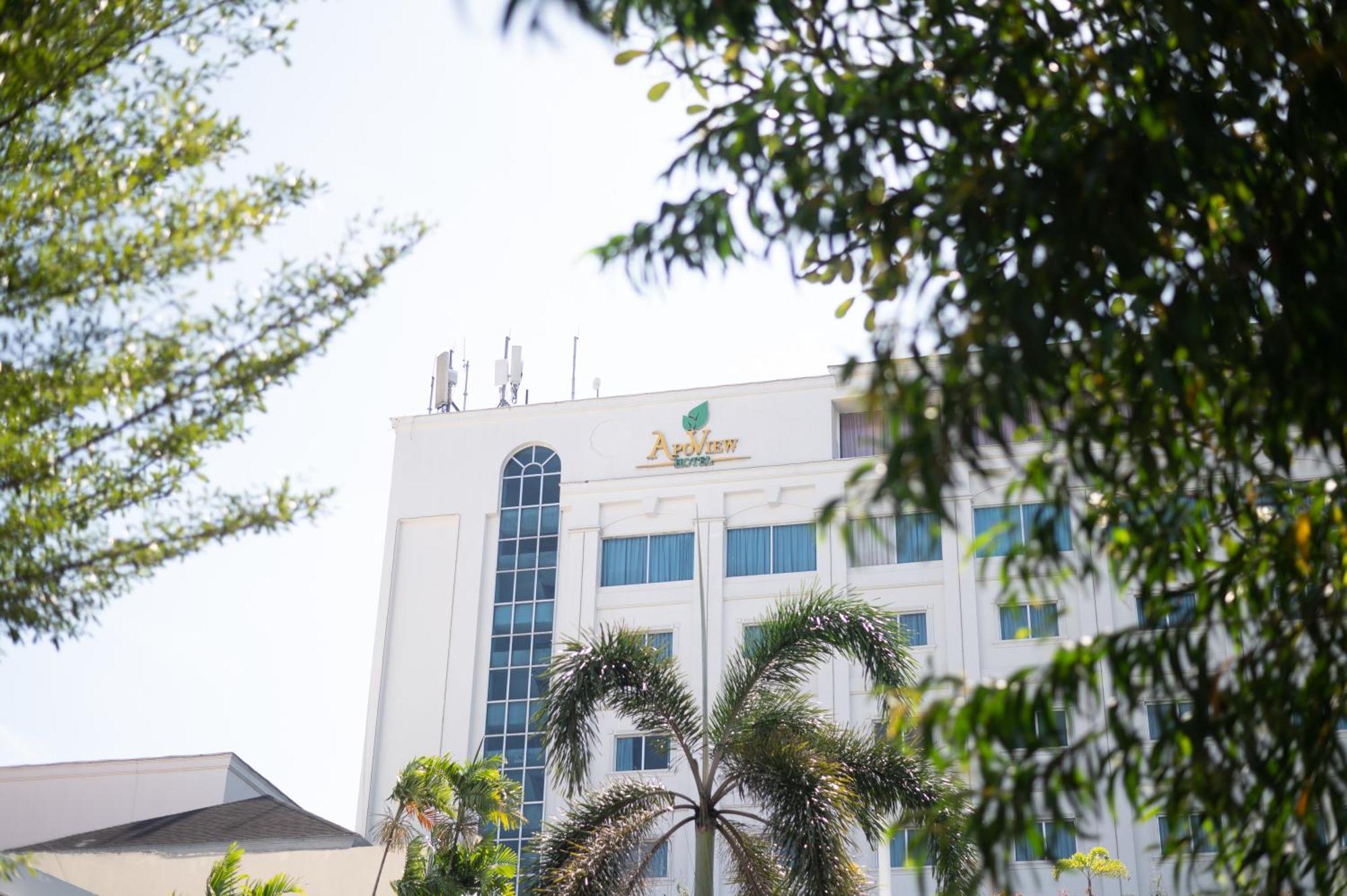 The Apo View Hotel Davao Stadt Exterior foto
