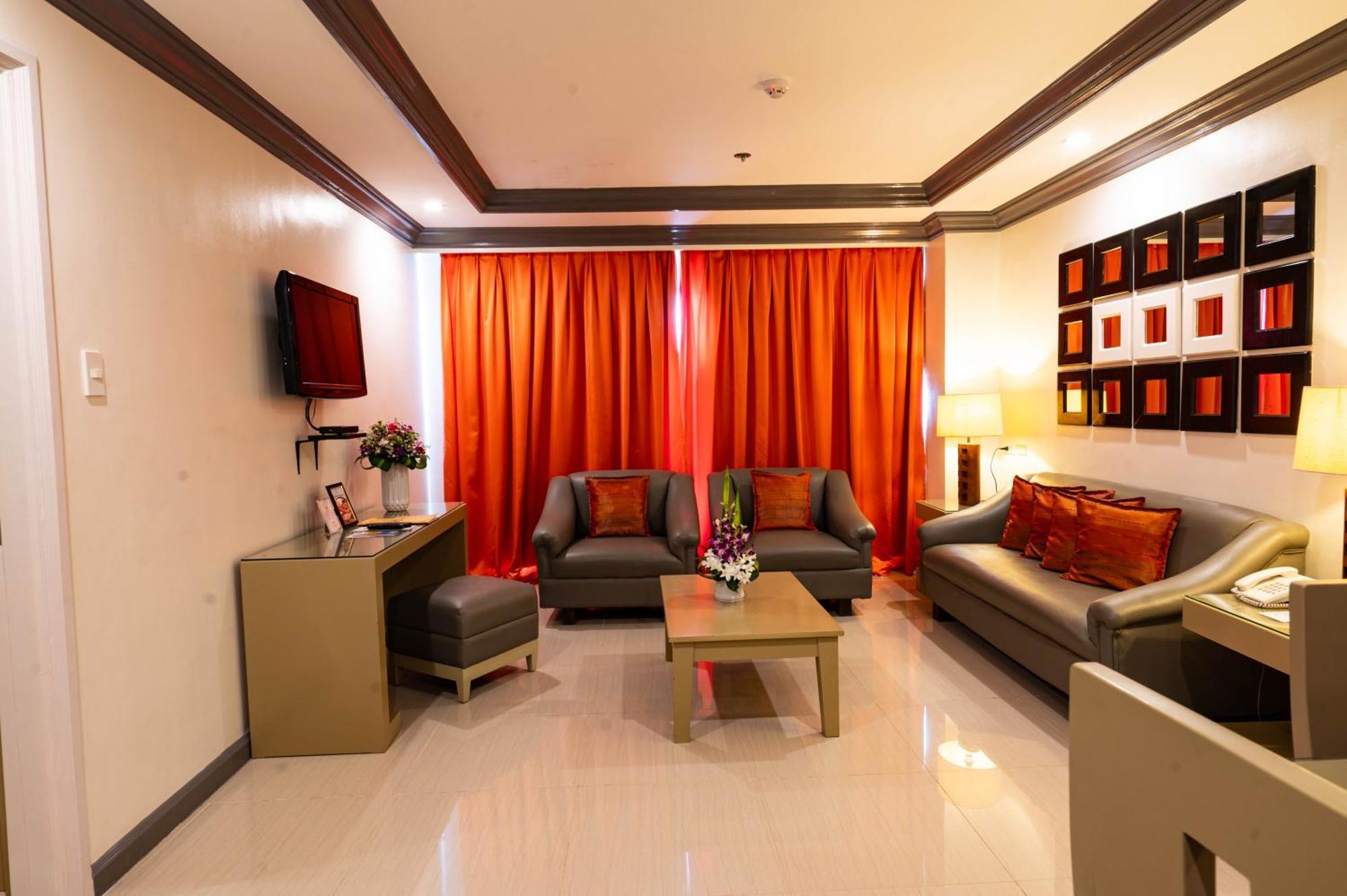 The Apo View Hotel Davao Stadt Exterior foto